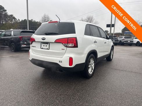 Used 2014 Kia Sorento LX image 5