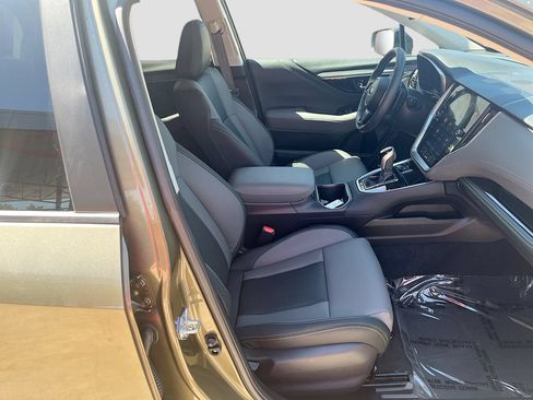 Used 2025 Subaru Outback Onyx Edition AWD/4WD image 29