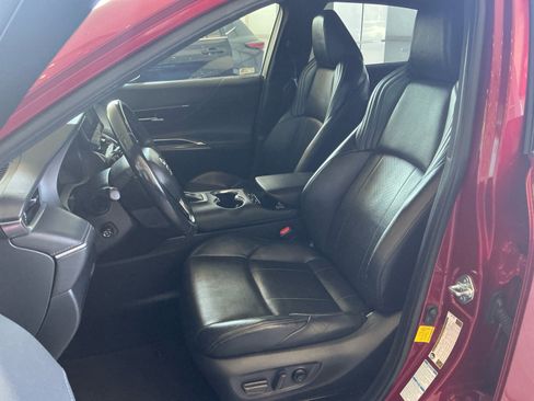 Used 2021 Toyota Venza Limited AWD/4WD image 14