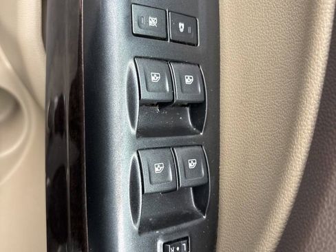 Used 2018 GMC Canyon SLT image 16