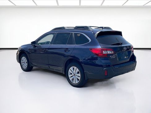 Used 2018 Subaru Outback 2.5i Premium AWD/4WD image 6