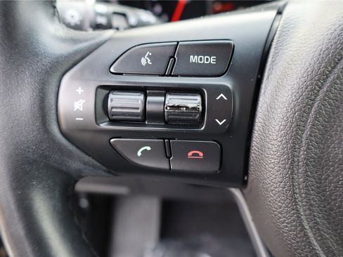 Used 2018 Kia Sorento SX image 17