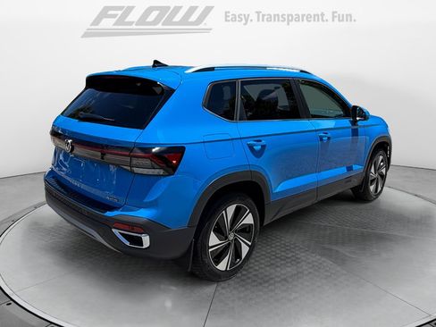 New 2026 Volkswagen Taos SE AWD/4WD image 7