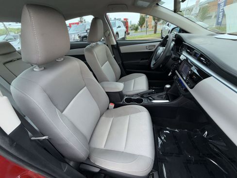 Used 2015 Toyota Corolla LE FWD image 25
