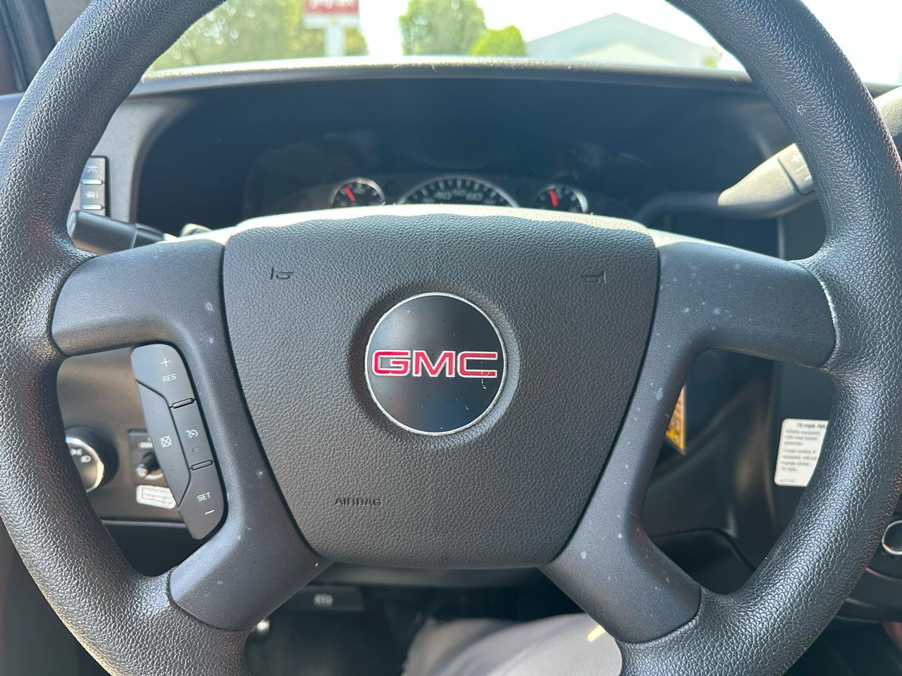 Used 2021 GMC Savana 3500 Extended w/ Power Convenience Package RWD image 12