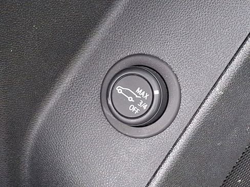 Used 2022 Chevrolet Equinox RS image 25