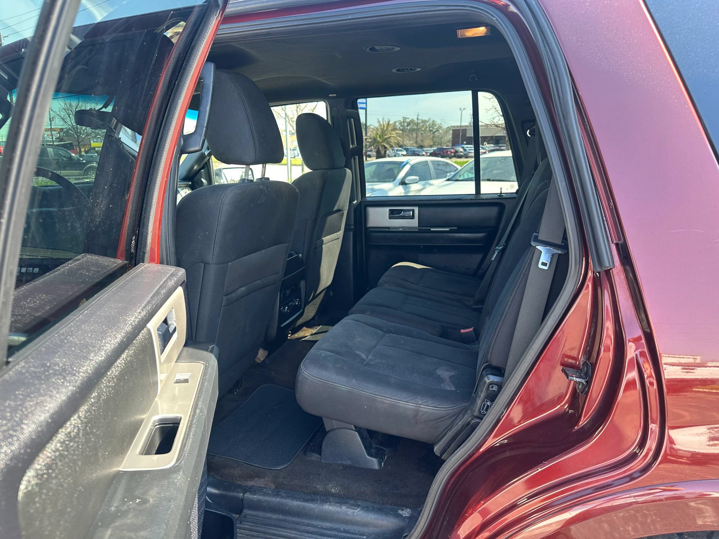Used 2017 Ford Expedition XLT AWD/4WD image 12