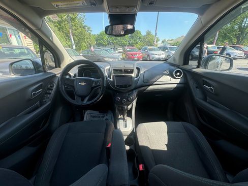 Used 2016 Chevrolet Trax LS AWD/4WD image 13