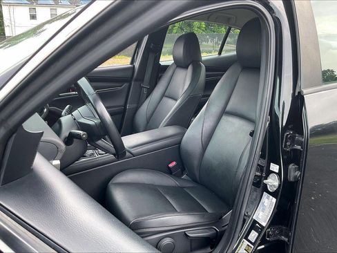 Used 2020 MAZDA MAZDA3 Sedan w/ Select Package FWD image 23