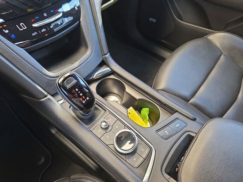 Used 2023 Cadillac XT6 Premium Luxury image 29