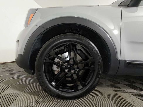 Used 2025 Kia Telluride EX X-Line AWD/4WD image 8