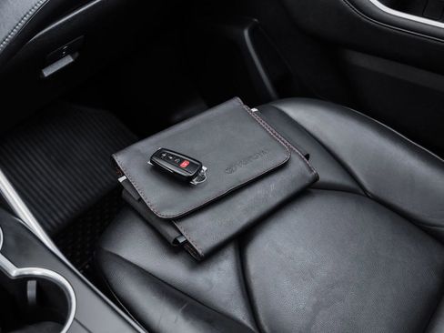 Used 2021 Toyota Highlander XLE image 70