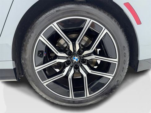 Used 2023 BMW 740i image 55