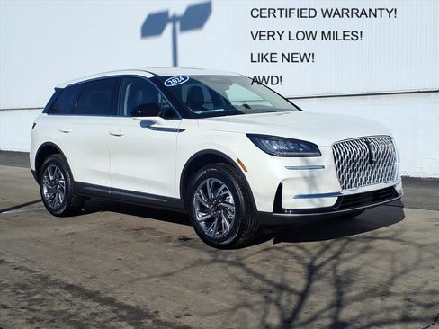 Certified 2024 Lincoln Corsair AWD image 1