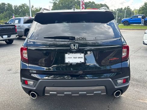 Used 2024 Honda Passport TrailSport image 6