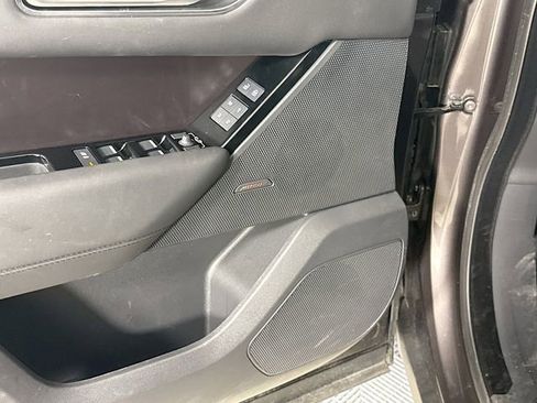 Certified 2026 Land Rover Range Rover Velar Dynamic SE image 21