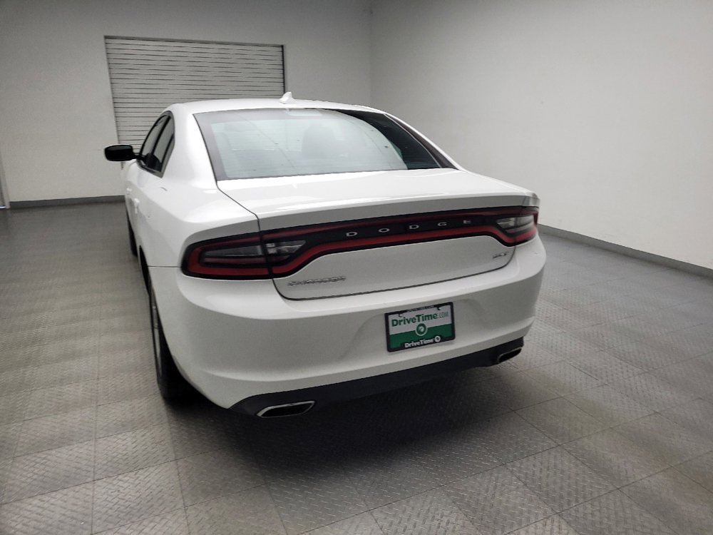 Used 2016 Dodge Charger SXT RWD image 6