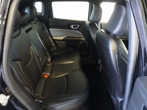 Used 2024 Jeep Compass Limited image 22