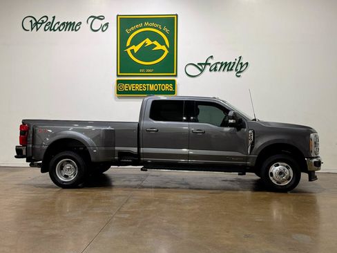 Used 2023 Ford F350 Lariat w/ FX4 Off-Road Package AWD/4WD image 10