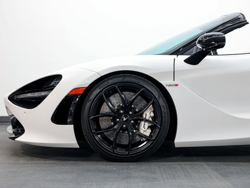 Used 2020 McLaren 720S Performance image 12