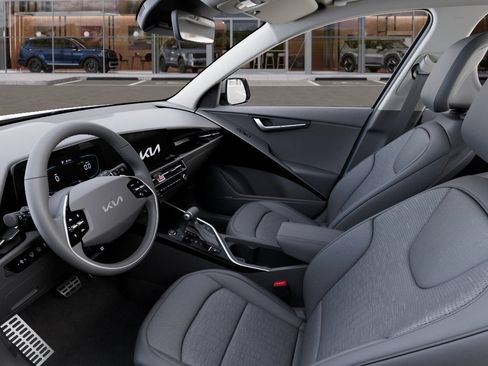 New 2026 Kia Niro FWD image 18