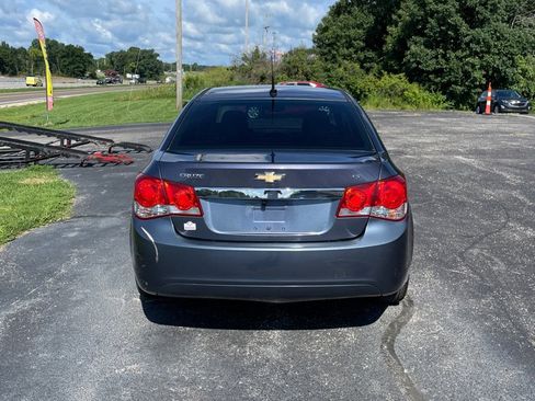 Used 2013 Chevrolet Cruze LT FWD image 4