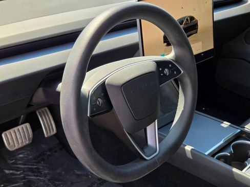 Used 2025 Tesla Model 3 Performance AWD/4WD image 19
