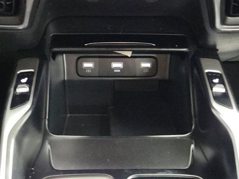 Certified 2022 Kia Sorento S FWD image 33