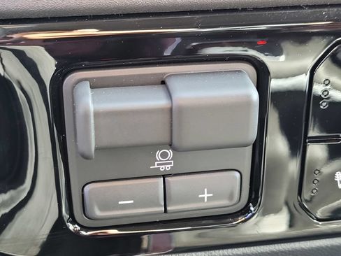 New 2026 Chevrolet Silverado 1500 RST w/ Rally Edition AWD/4WD image 17