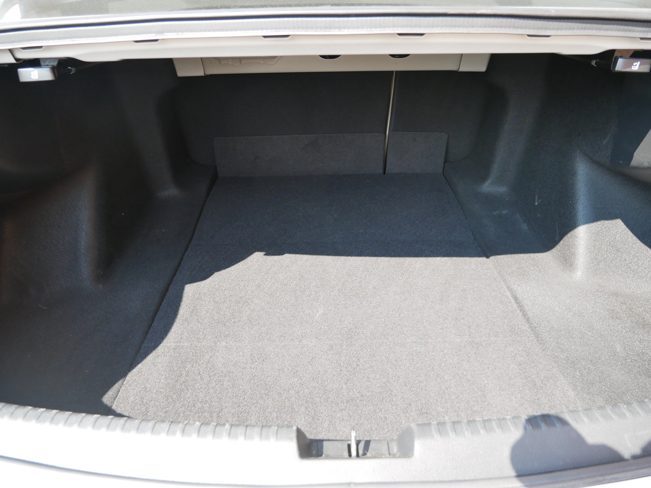 Used 2021 Acura TLX FWD image 11