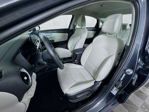 Certified 2023 Kia Forte LXS image 19