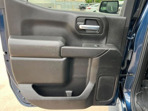 Used 2021 Chevrolet Silverado 1500 Custom Trail Boss w/ LPO, Dark Essentials Package image 19