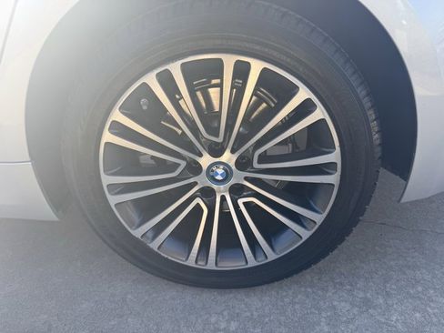 Used 2018 BMW 530e xDrive image 28