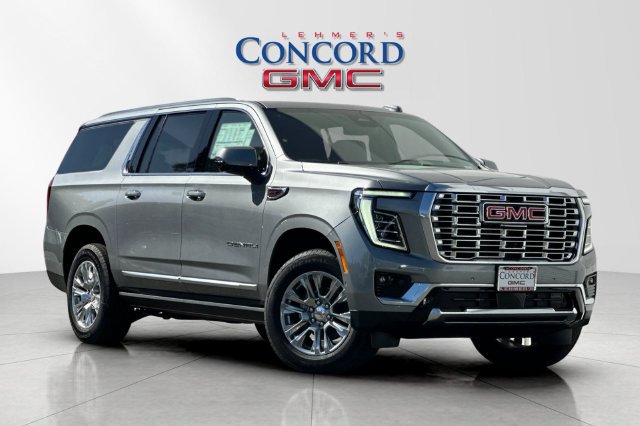 Used 2026 GMC Yukon XL Denali w/ Sun & Power Step Package AWD/4WD image 1