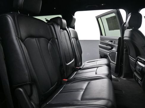 Used 2024 Jeep Wagoneer L Series II w/ Flexible Seating Group AWD/4WD image 24