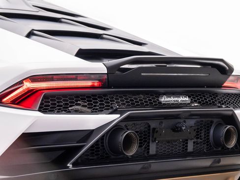 Used 2024 Lamborghini Huracan Sterrato image 49