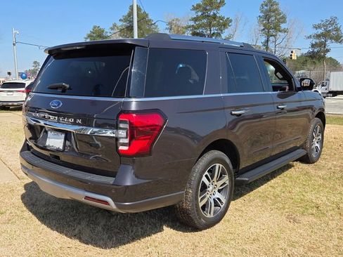 Used 2024 Ford Expedition Limited AWD/4WD image 14