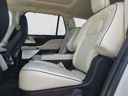 Used 2022 Lincoln Aviator Black Label Grand Touring w/ Class IV Trailer Tow Package AWD/4WD image 19