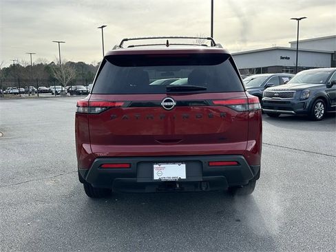 Certified 2025 Nissan Pathfinder SV w/ SV Premium Package image 7