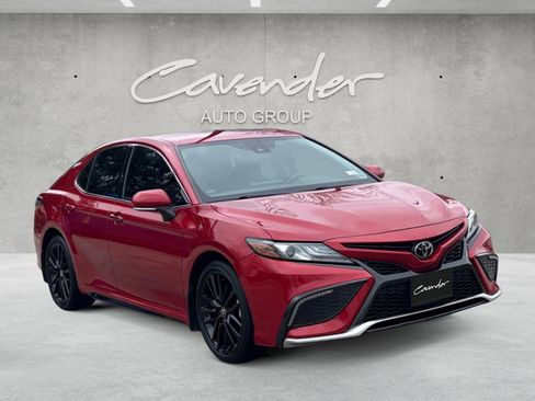 Used 2022 Toyota Camry XSE image 2