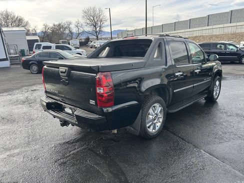 Used 2009 Chevrolet Avalanche LTZ AWD/4WD image 10