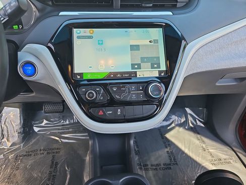Used 2021 Chevrolet Bolt Premier w/ Infotainment Package image 19
