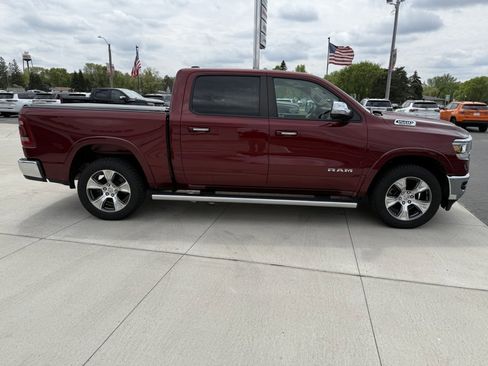 Used 2019 RAM 1500 Laramie AWD/4WD image 8