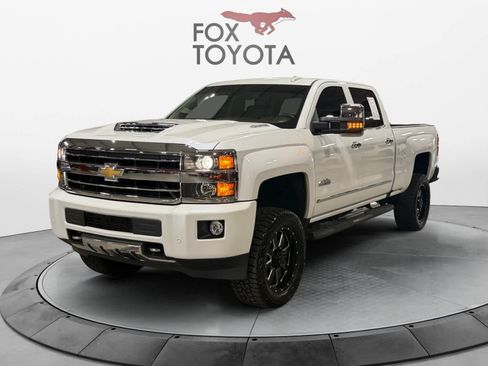 Used 2019 Chevrolet Silverado 2500 High Country w/ Duramax Plus Package AWD/4WD image 1