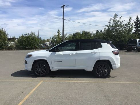 New 2025 Jeep Compass Limited w/ High Altitude Package image 1
