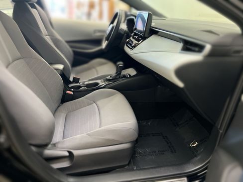 Used 2023 Toyota Corolla SE w/ Carpet Mat Package (TMS) FWD image 24
