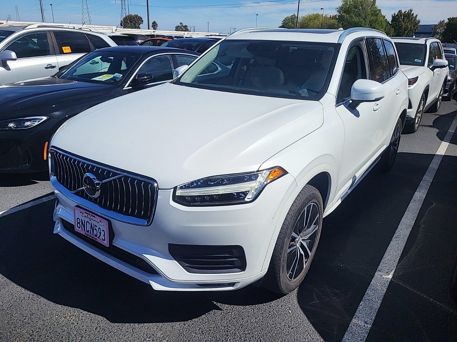 Used 2020 Volvo XC90 T5 Momentum AWD/4WD image 2