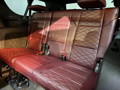 New 2026 Cadillac Escalade ESV Sport w/ LPO, ONYX Package image 51