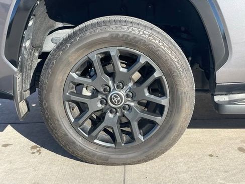 Used 2024 Toyota Sequoia Platinum image 7