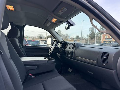 Used 2011 Chevrolet Silverado 3500 LT AWD/4WD image 11